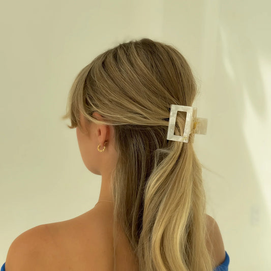 Ecofriendly Acetate Midi Clip | HoneyLux