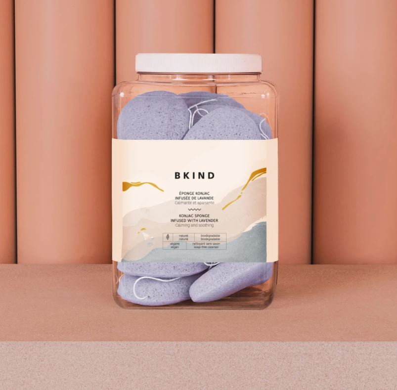 This Konjac sponge is the ultimate addition to your zero waste, sustainable skincare routine. It's perfect for dry and sensitive skin and comes package-free. After 2 or 3 months of use (or 100 uses), put the Konjac sponge in the compost.