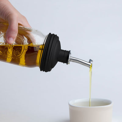 These specially designed lids let you pour oil and other liquids from your jars without making a mess, it works with Regular Mouth (2 3/8″ internal diameter) jars. 